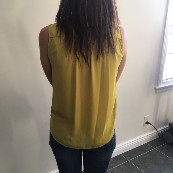 LOFT Button up blouse - Picture 2 of 2